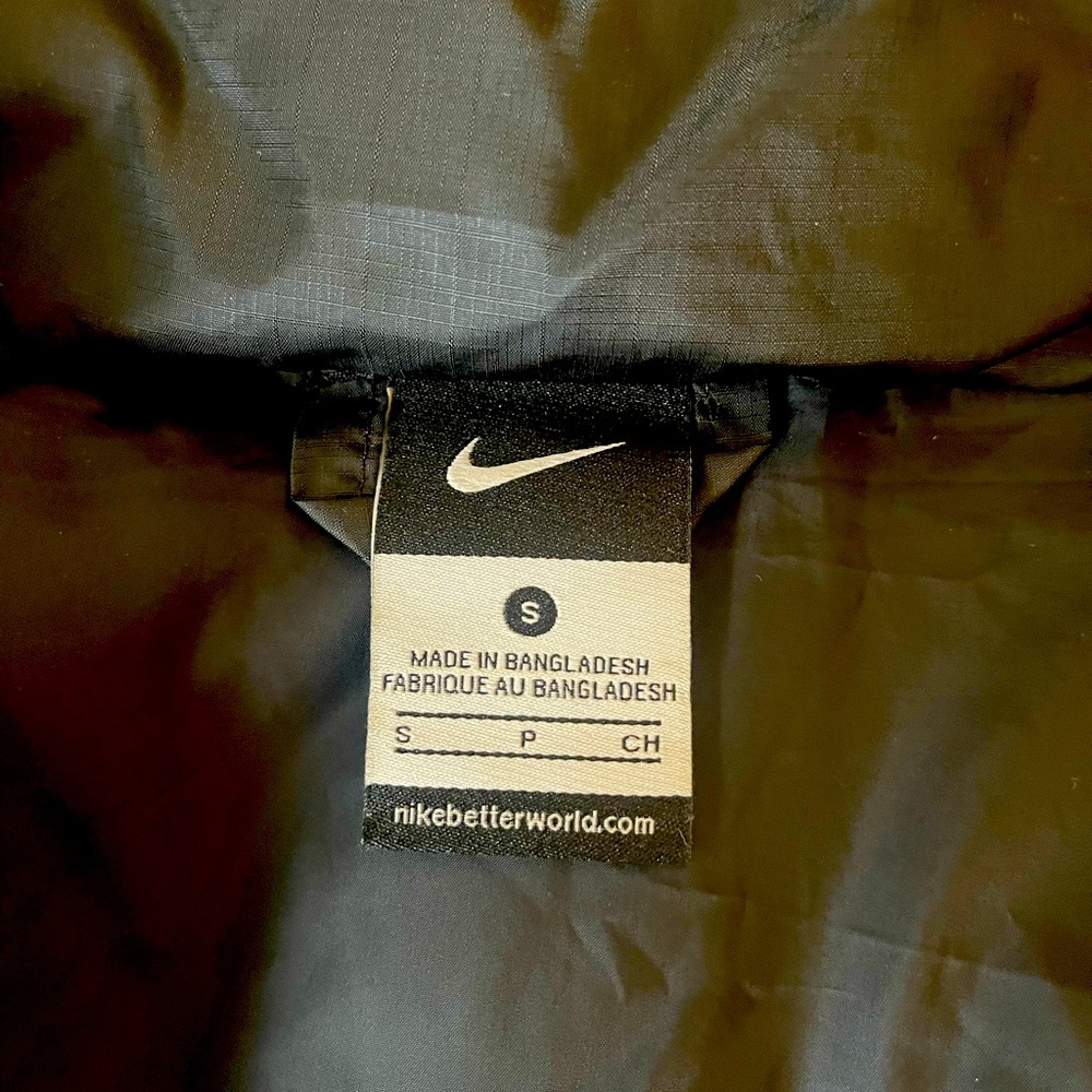 Like New Nike Puffer Jacket - Small